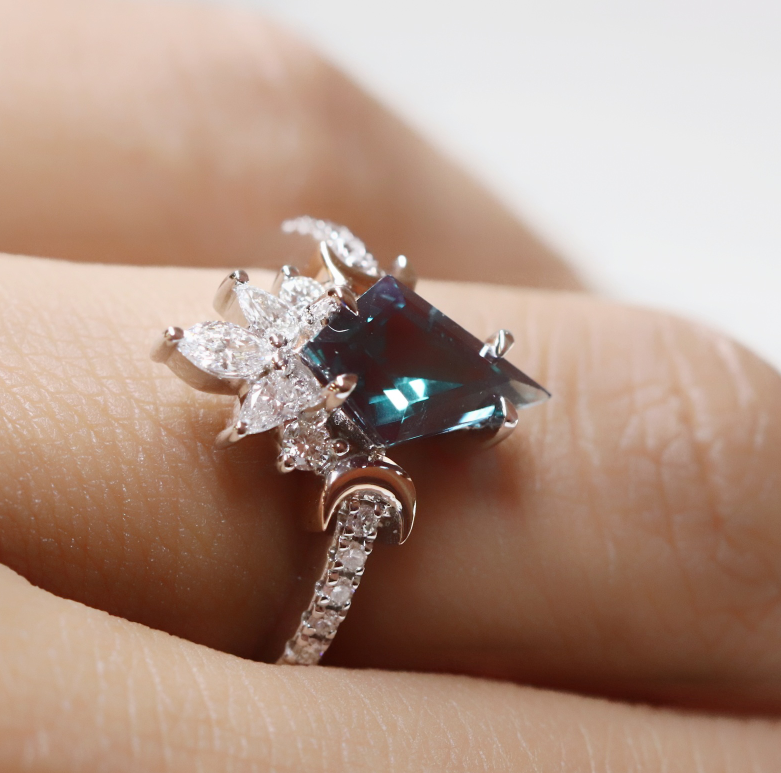 Alexandrite Veronica Ring